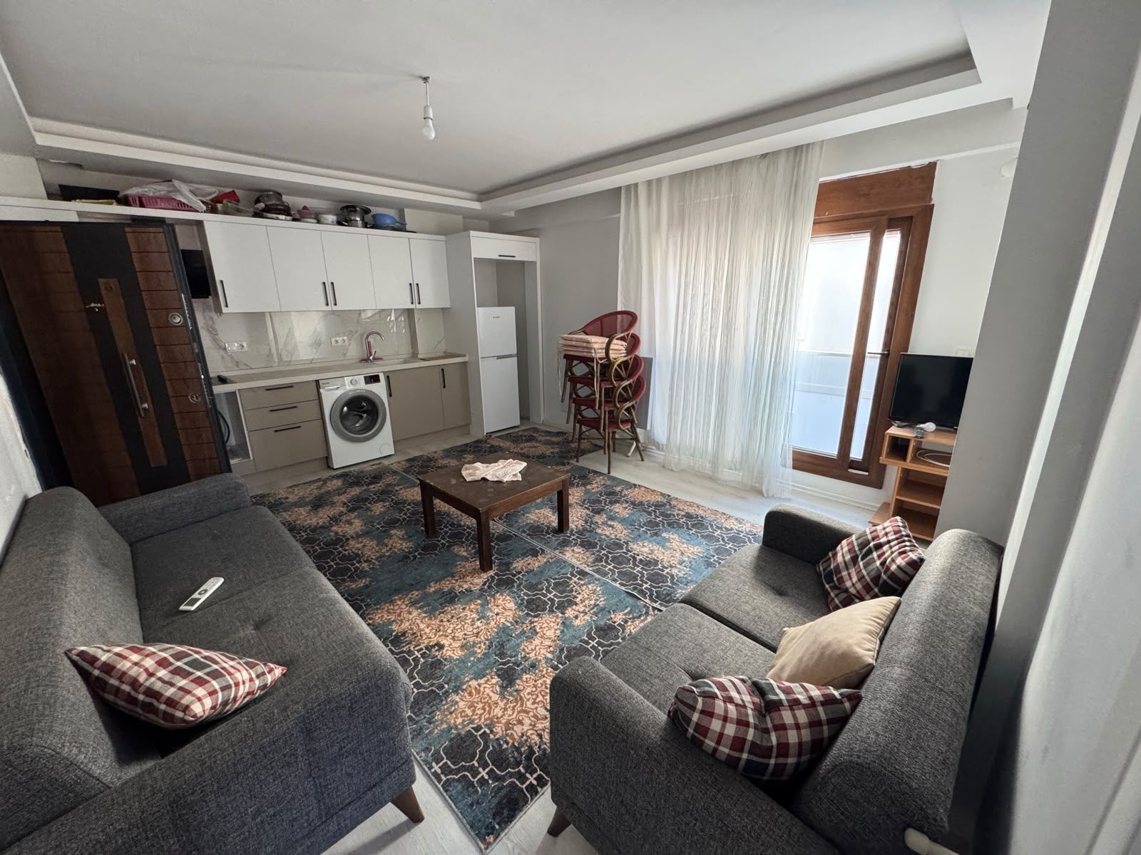 Aylık yaklaşık 10 bin tl veya üzeri verebilecek ev arkadaşı arıyorum., Ortaca — fotoğraf 2/8