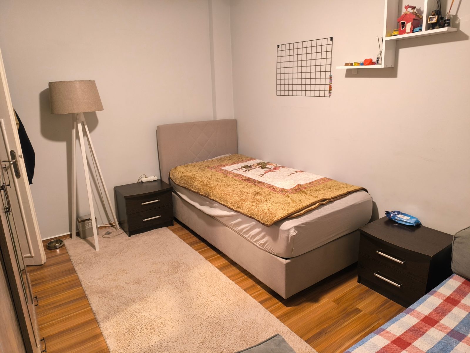 Cebecide kiralık paylaşımlı oda, Çankaya — fotoğraf 1/9