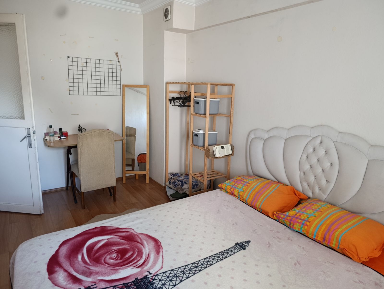 Nergiz izbana çok yakın konum,ev arkadaşı arıyorum, Karşıyaka — fotoğraf 4/8