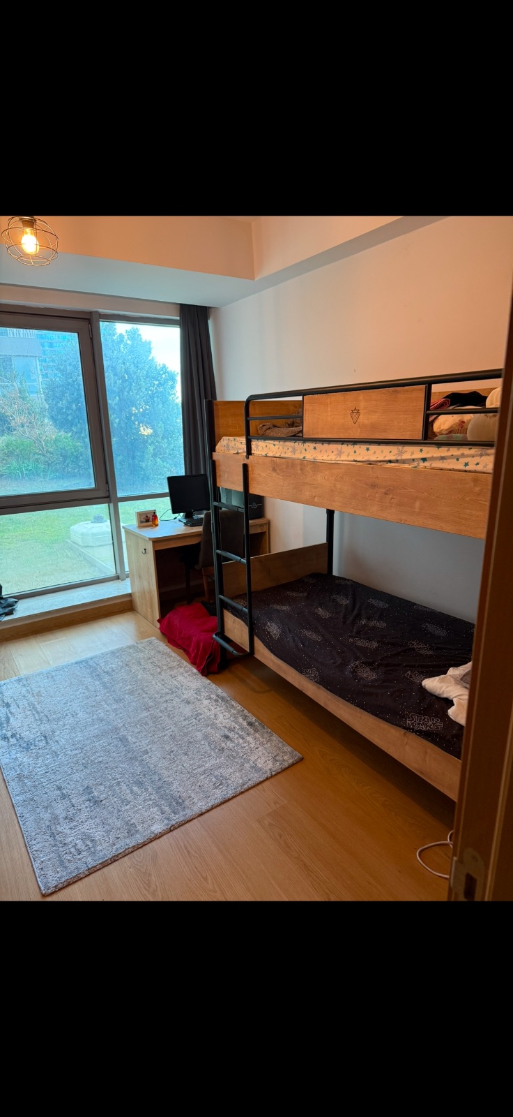 KADIKOYDE Site içerisinde 2+1 evin bir odası kiralık, Kadıköy — fotoğraf 2/8