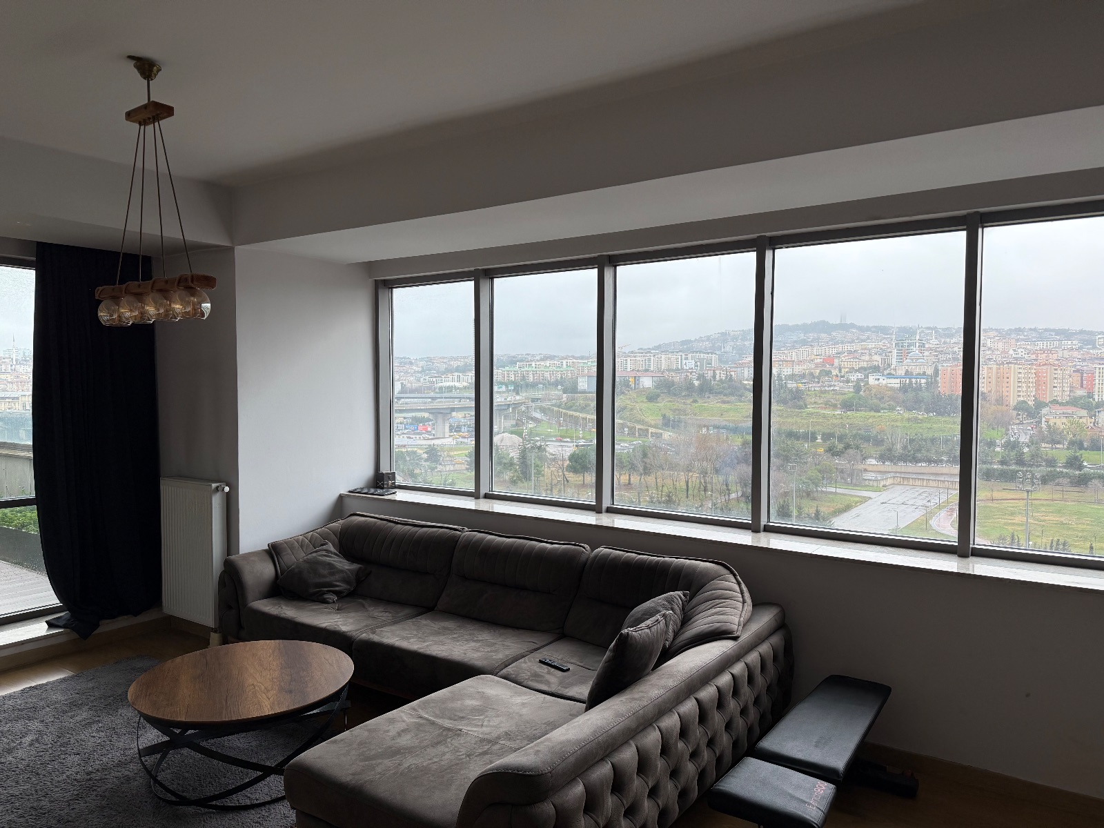 KADIKOYDE Site içerisinde 2+1 evin bir odası kiralık, Kadıköy — fotoğraf 6/8